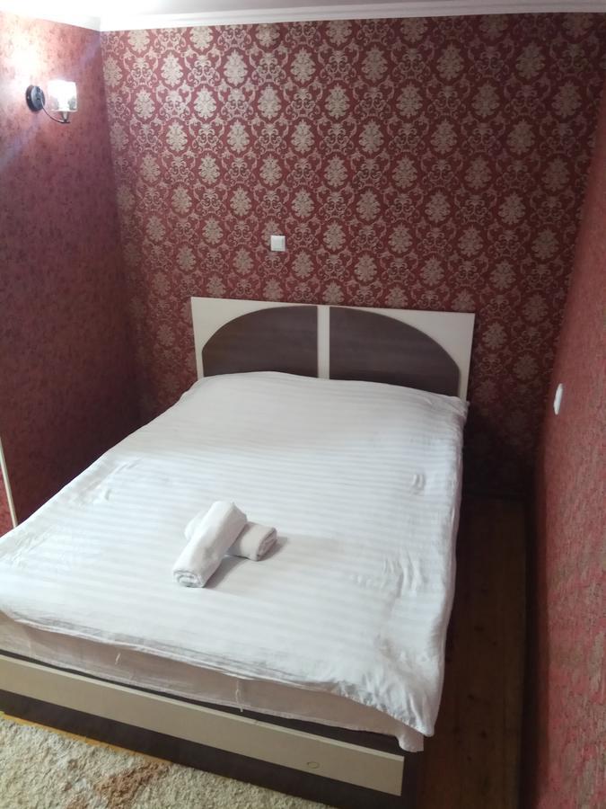 Holiday Hostel House Bisjkek Eksteriør bilde